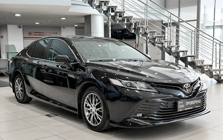Toyota Camry, 2018 год, 2 450 000 рублей, 3 фотография