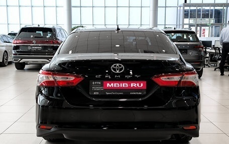 Toyota Camry, 2018 год, 2 450 000 рублей, 6 фотография