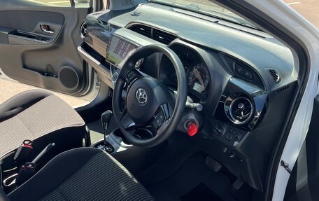 Toyota Vitz, 2019 год, 1 349 000 рублей, 18 фотография