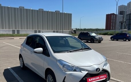 Toyota Vitz, 2019 год, 1 349 000 рублей, 9 фотография