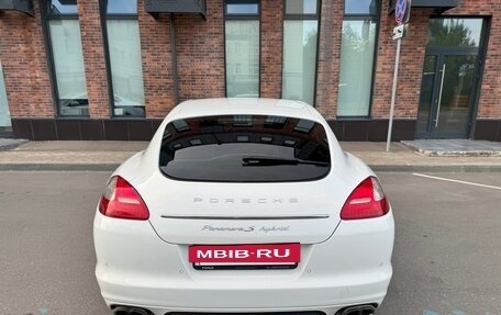 Porsche Panamera II рестайлинг, 2011 год, 2 100 000 рублей, 3 фотография