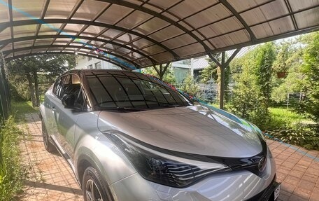 Toyota C-HR I рестайлинг, 2022 год, 3 480 000 рублей, 4 фотография