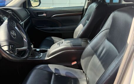 Toyota Highlander III, 2014 год, 2 930 000 рублей, 6 фотография
