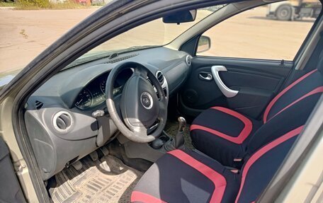 Renault Sandero I, 2013 год, 550 000 рублей, 7 фотография