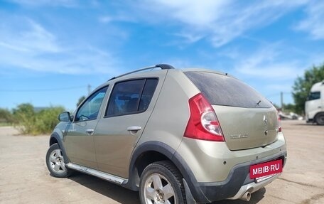 Renault Sandero I, 2013 год, 550 000 рублей, 2 фотография