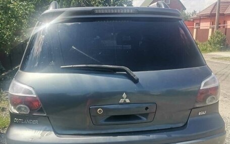 Mitsubishi Outlander III рестайлинг 3, 2006 год, 500 000 рублей, 3 фотография