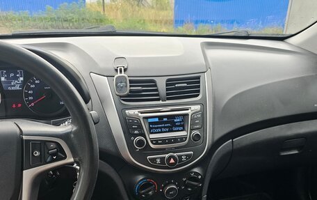 Hyundai Solaris II рестайлинг, 2014 год, 900 000 рублей, 6 фотография