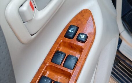 Toyota Land Cruiser 100 рестайлинг 2, 2007 год, 2 950 000 рублей, 10 фотография
