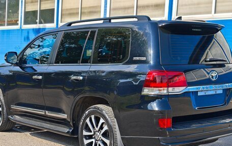 Toyota Land Cruiser 200, 2018 год, 7 450 000 рублей, 3 фотография