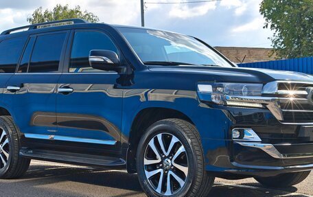 Toyota Land Cruiser 200, 2018 год, 7 450 000 рублей, 2 фотография