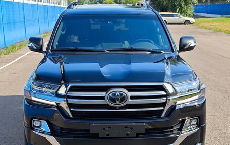 Toyota Land Cruiser 200, 2018 год, 7 450 000 рублей, 5 фотография