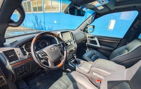 Toyota Land Cruiser 200, 2018 год, 7 450 000 рублей, 7 фотография
