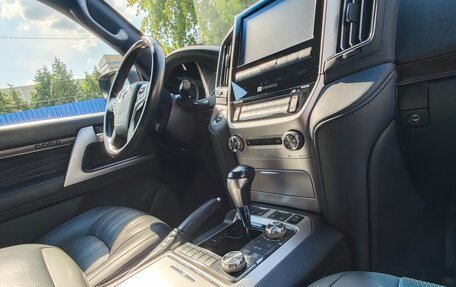 Toyota Land Cruiser 200, 2018 год, 7 450 000 рублей, 13 фотография