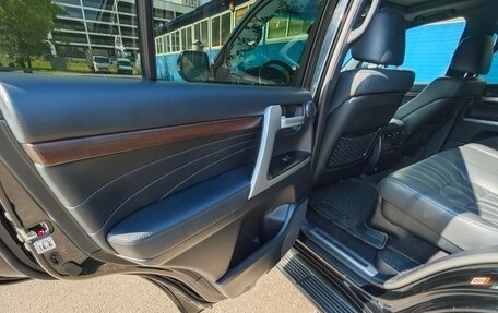 Toyota Land Cruiser 200, 2018 год, 7 450 000 рублей, 10 фотография