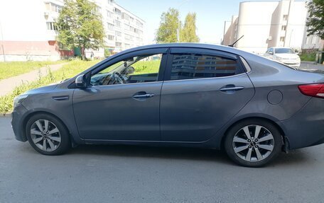 KIA Rio III рестайлинг, 2015 год, 700 000 рублей, 3 фотография