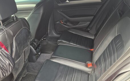 Volkswagen Passat B8 рестайлинг, 2018 год, 3 000 000 рублей, 10 фотография