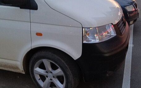 Volkswagen Transporter T5 рестайлинг, 2006 год, 950 000 рублей, 3 фотография