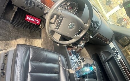 Volkswagen Touareg III, 2004 год, 1 000 000 рублей, 2 фотография