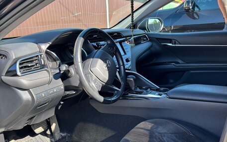 Toyota Camry, 2018 год, 2 530 000 рублей, 7 фотография