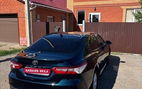 Toyota Camry, 2018 год, 2 530 000 рублей, 5 фотография
