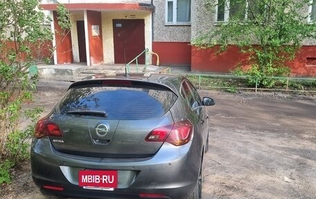 Opel Astra J, 2011 год, 740 000 рублей, 3 фотография