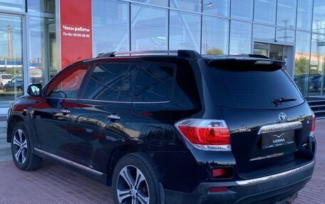 Toyota Highlander III, 2012 год, 1 390 000 рублей, 7 фотография
