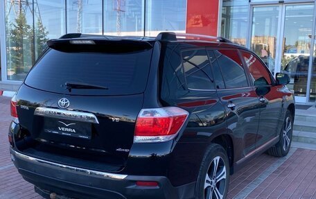 Toyota Highlander III, 2012 год, 1 390 000 рублей, 5 фотография