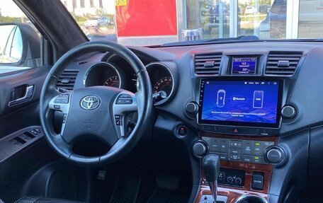 Toyota Highlander III, 2012 год, 1 390 000 рублей, 10 фотография