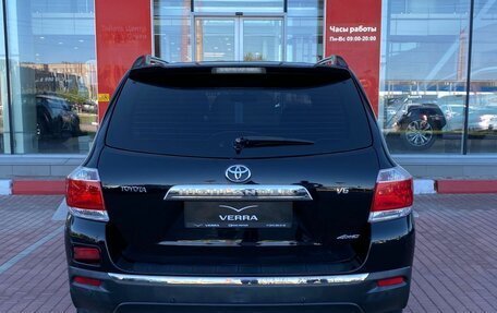Toyota Highlander III, 2012 год, 1 390 000 рублей, 6 фотография
