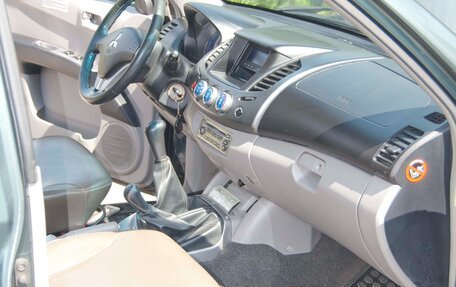 Mitsubishi L200 IV рестайлинг, 2008 год, 1 180 000 рублей, 10 фотография