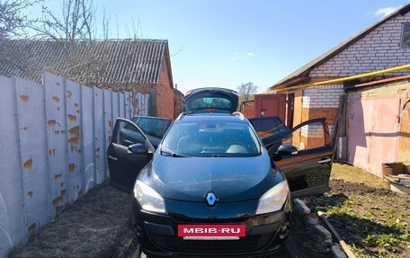 Renault Megane III, 2010 год, 800 000 рублей, 2 фотография