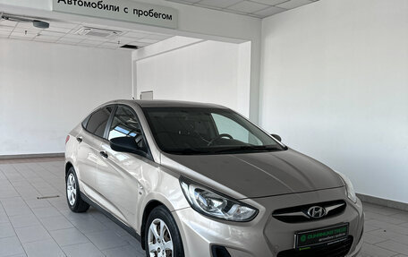 Hyundai Solaris II рестайлинг, 2013 год, 655 000 рублей, 3 фотография