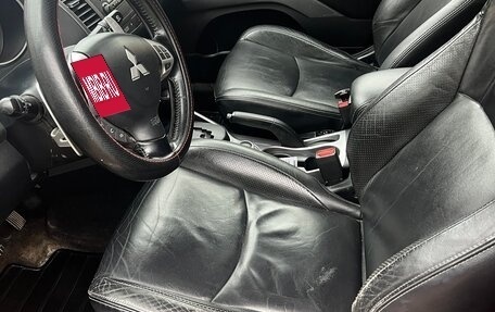Mitsubishi Outlander III рестайлинг 3, 2007 год, 1 000 000 рублей, 11 фотография