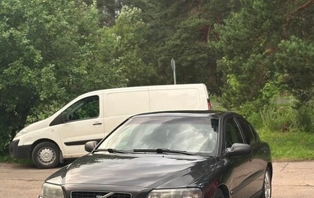 Volvo S60 III, 2000 год, 700 000 рублей, 1 фотография