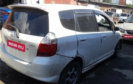 Honda Fit III, 2006 год, 275 000 рублей, 1 фотография