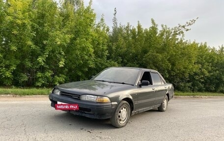 Toyota Carina, 1989 год, 120 000 рублей, 2 фотография