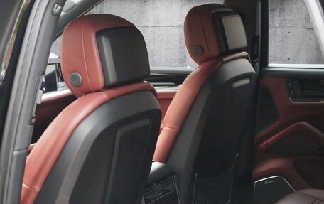 Porsche Cayenne III, 2023 год, 25 000 000 рублей, 3 фотография