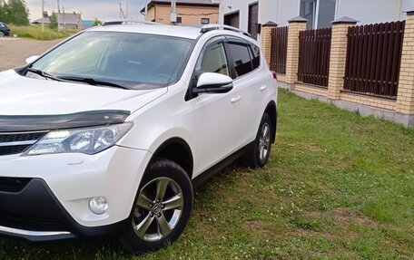 Toyota RAV4, 2015 год, 2 250 000 рублей, 3 фотография