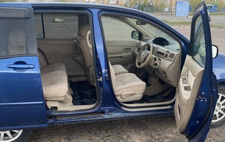 Toyota Raum II, 2003 год, 550 000 рублей, 3 фотография