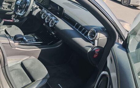 Mercedes-Benz CLA AMG, 2021 год, 5 900 000 рублей, 4 фотография