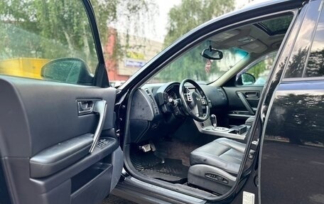 Infiniti FX I, 2005 год, 925 000 рублей, 10 фотография