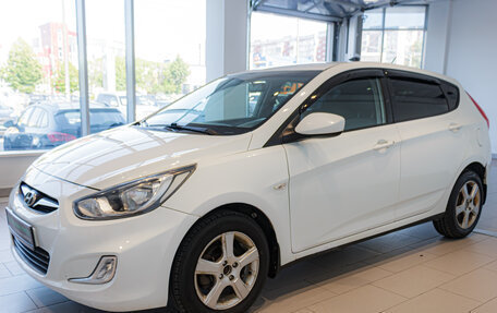 Hyundai Solaris II рестайлинг, 2011 год, 642 000 рублей, 4 фотография
