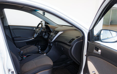 Hyundai Solaris II рестайлинг, 2011 год, 642 000 рублей, 16 фотография