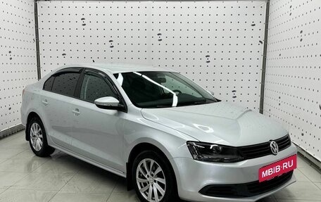 Volkswagen Jetta VI, 2013 год, 1 010 000 рублей, 2 фотография