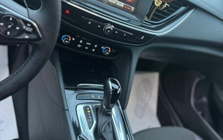 Opel Insignia II рестайлинг, 2019 год, 1 590 000 рублей, 10 фотография