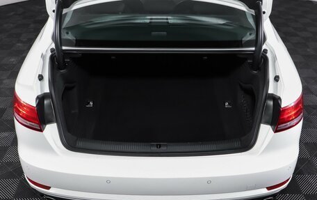 Audi A4, 2018 год, 2 690 000 рублей, 10 фотография