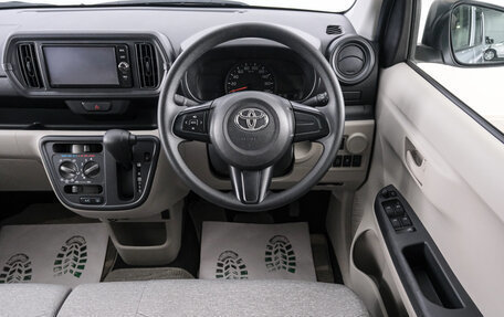 Toyota Passo III, 2018 год, 949 000 рублей, 13 фотография