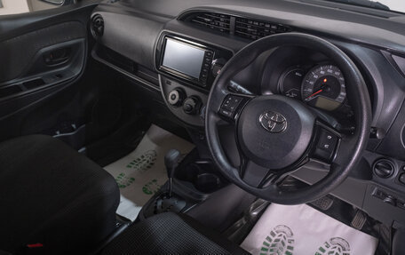 Toyota Vitz, 2019 год, 1 239 000 рублей, 9 фотография