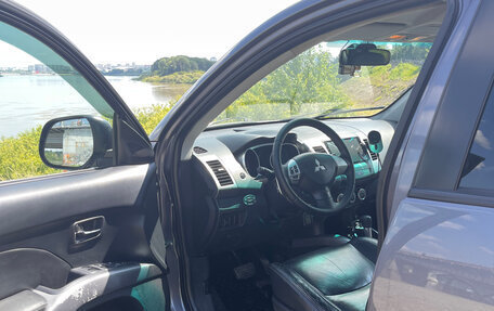 Mitsubishi Outlander III рестайлинг 3, 2008 год, 1 400 000 рублей, 9 фотография