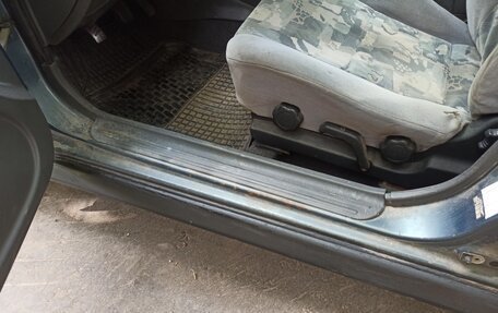 Mitsubishi Carisma I, 1998 год, 150 000 рублей, 13 фотография